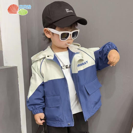 贝贝怡男童冲锋衣外套秋季新款柔软防风休闲外出外套儿童春秋装ZB1DS046
 商品图3