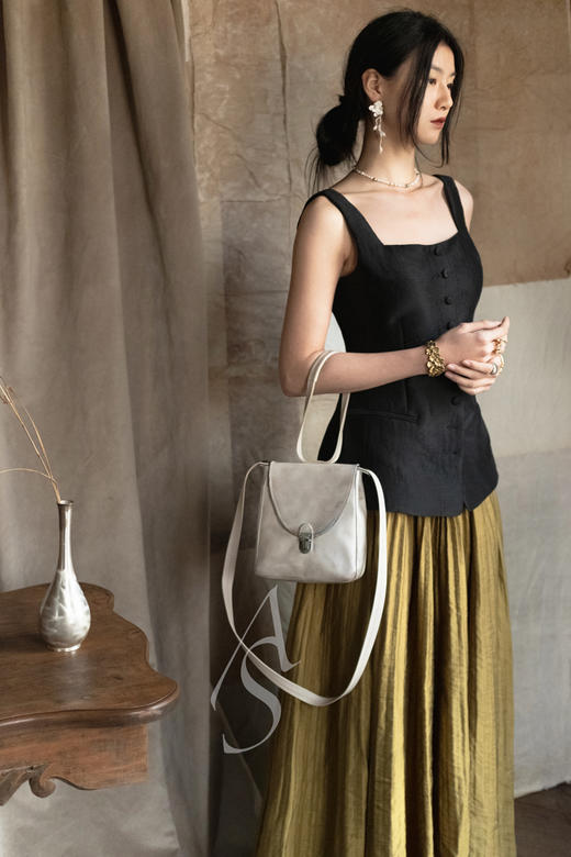 Mark Kenly Domino Tan  黑色TOVA肌理感系扣马甲 商品图1