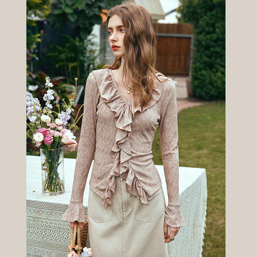 OLrain欧芮儿长袖T恤女春季2024新款慵懒风不规则荷叶边针织上衣 商品图1