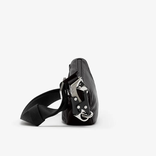 【一】BURBERRY 巴宝莉 男士马术骑士徽标（EKD）压花 Shield 单肩包 黑色 8078402 A1189 商品图1