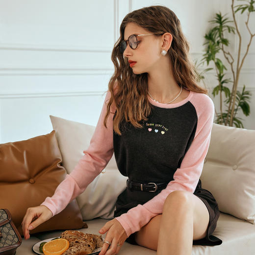 OLrain欧芮儿拼色针织衫女早春2024年新款修身设计感薄款打底衫 商品图1