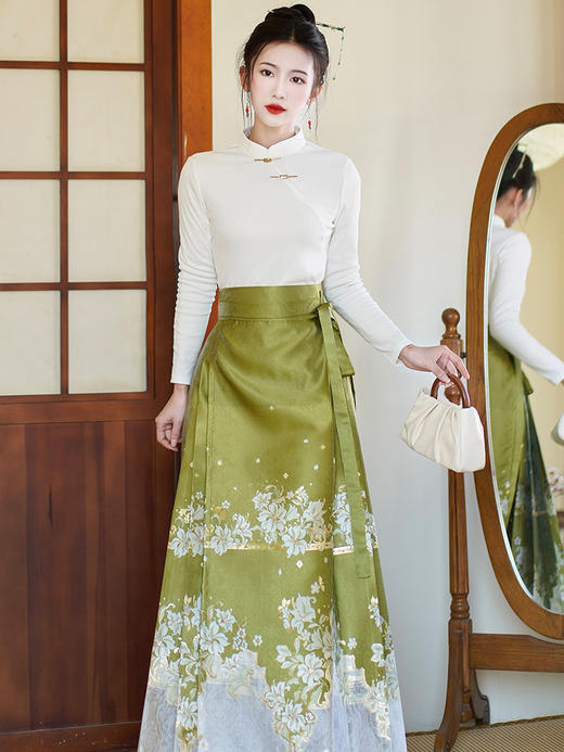 ZFN3911新款2024年春季新中式复古立领长袖打底衫重工织金国风马面裙 商品图2