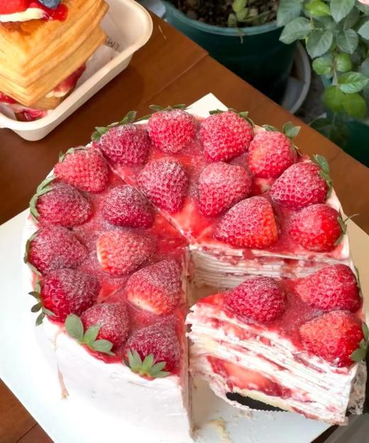 草莓千层（新鲜草莓，进口动物奶油）-提前2小时预定 商品图0