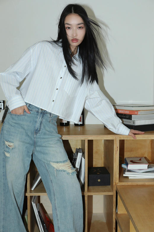 短款绣花衬衫 商品图1