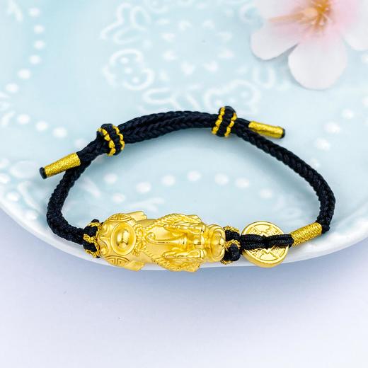 【限时7.5折】【定价黄金】足金 3D硬金铜钱貔貅黑绳调节成品手串(AA3DSC00300)预售产品下单后不退款不退货不换货不补差价 商品图0