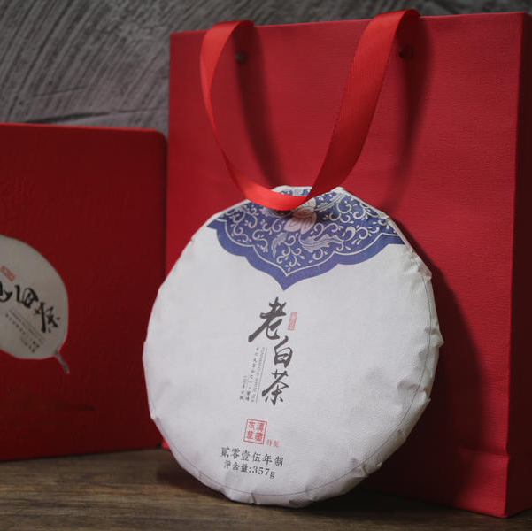 【珍藏老白茶】 150年古树 古六大茶山之一 蛮砖老白茶 2015年制茶料 357克/饼
