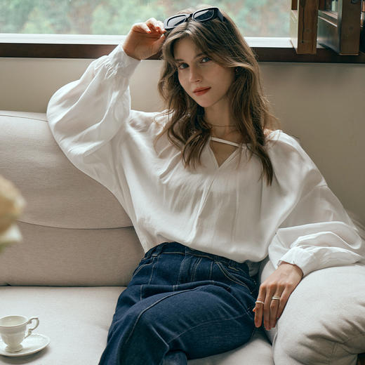 OLrain欧芮儿米白色蕾丝雪纺衫女初秋2023新款法式宽松灯笼袖小衫 商品图1