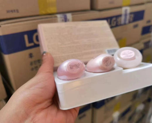 后水沄中样三件套
水20ml➕乳20ml➕面霜4ml
效期26年 商品图1