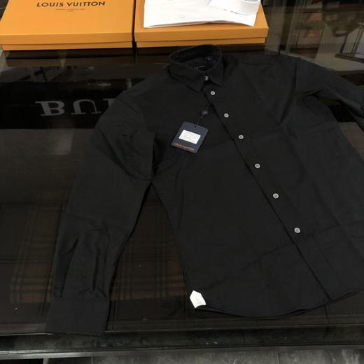 LV 衬衫。  白色。黑色。自己备注号码颜色 商品图5
