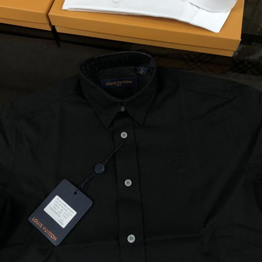 LV 衬衫。  白色。黑色。自己备注号码颜色 商品图7
