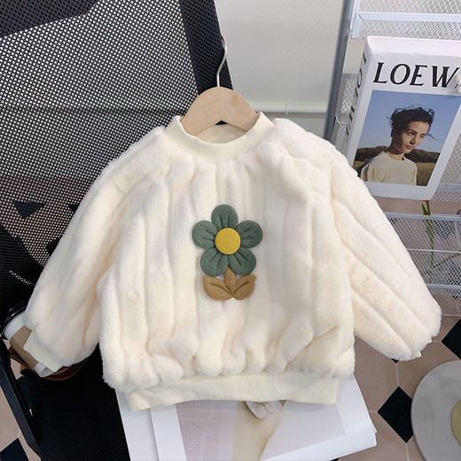 【柔软舒适，儿童专属暖意】女童冬装毛毛加绒卫衣2024春秋季新款，洋气儿童宝宝保暖加厚毛绒上衣，精致的剪裁和精美的图案使其更具时尚感和洋气感！ 商品图6