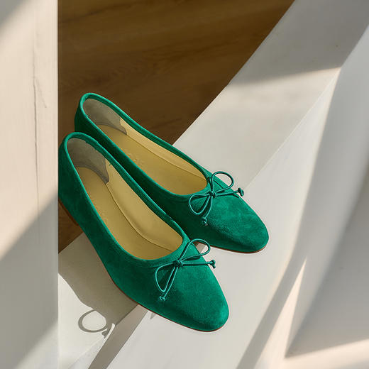 FAYTOBE 彩虹玛丽芭蕾鞋 丝绒羊皮 复古彩虹时髦 FAY2410101 商品图1