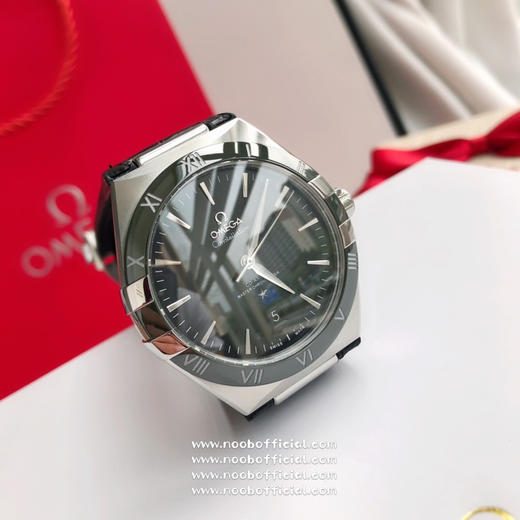 男款星座OMEGA 欧米茄 第五代星座系列！全新原装尺寸41MM腕表！原装一致抛光进口陶瓷表圈，刻度采用白金电镀工艺，经久不褪色半月形切面，经过调整的托爪细节更为纤细，表壳、托爪经抛光打磨 商品图14