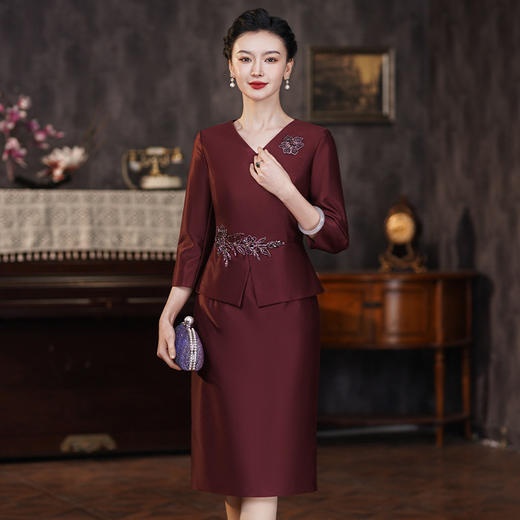 Q6446 2024春装新款紫红色假两件遮肚显瘦连衣裙中老妈妈气质通勤假两件 商品图0