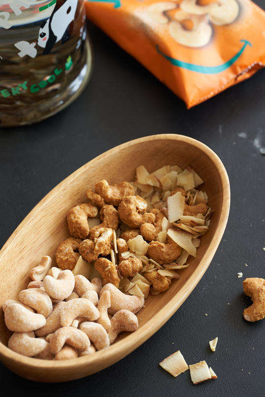 来自巴厘岛的火山腰果！多个独特口感组合，好好吃！醉人可可/椰子片伴侣/冬荫功青柠 每种都好吃！ 商品图3