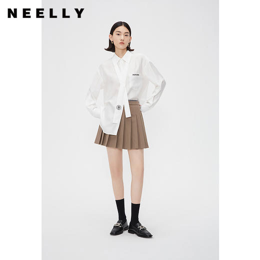 NEELLY纳俪商场同款内衬防走光百褶裙时尚百搭金属字母装饰A字裙N24021E01089 商品图1
