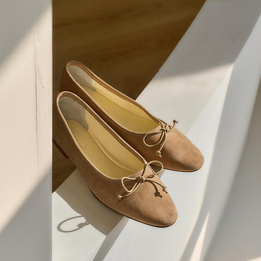 FAYTOBE 彩虹玛丽芭蕾鞋 丝绒羊皮 复古彩虹时髦 FAY2410101 商品图7