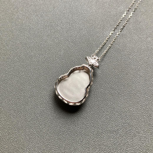 高冰种阳绿翡翠葫芦项链18k白金钻石镶嵌 商品图5