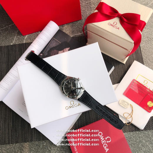 男款星座OMEGA 欧米茄 第五代星座系列！全新原装尺寸41MM腕表！原装一致抛光进口陶瓷表圈，刻度采用白金电镀工艺，经久不褪色半月形切面，经过调整的托爪细节更为纤细，表壳、托爪经抛光打磨 商品图9