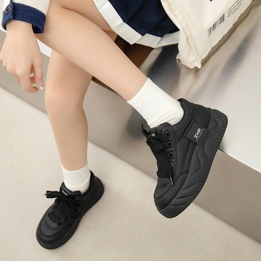 ZHR板鞋女2024春季新款复古简约潮流百搭软嘭厚底舒适面包休闲鞋 商品图3