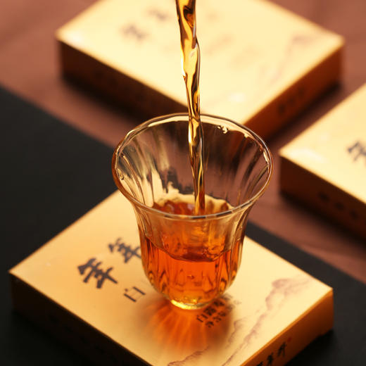 压箱底白金砖福鼎白茶特级寿眉老白茶2018福建高山白茶 12砖/提 商品图3