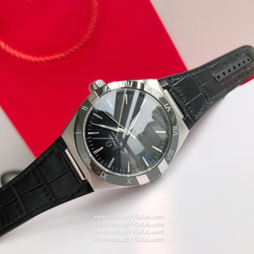 男款星座OMEGA 欧米茄 第五代星座系列！全新原装尺寸41MM腕表！原装一致抛光进口陶瓷表圈，刻度采用白金电镀工艺，经久不褪色半月形切面，经过调整的托爪细节更为纤细，表壳、托爪经抛光打磨 商品图12