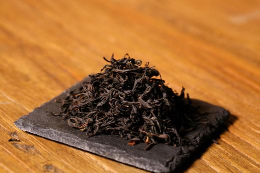 【古树红茶礼盒】送礼佳品 复古简约 独立小罐 120g/套 云南古树野生 1200年滇红和百年金珍芽，有点野，有点霸气 商品图4