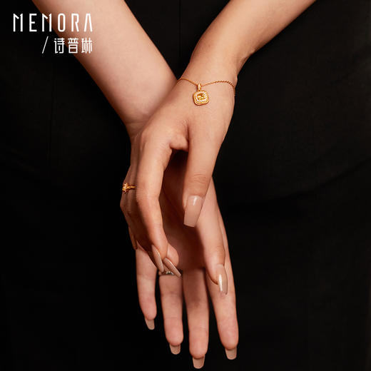 【积分抵值】闪耀方糖吊坠，颜值珠峰，黄金足金吊坠时尚挂坠送女友送爱人礼物MEMORA诗普琳LPE02201 商品图9