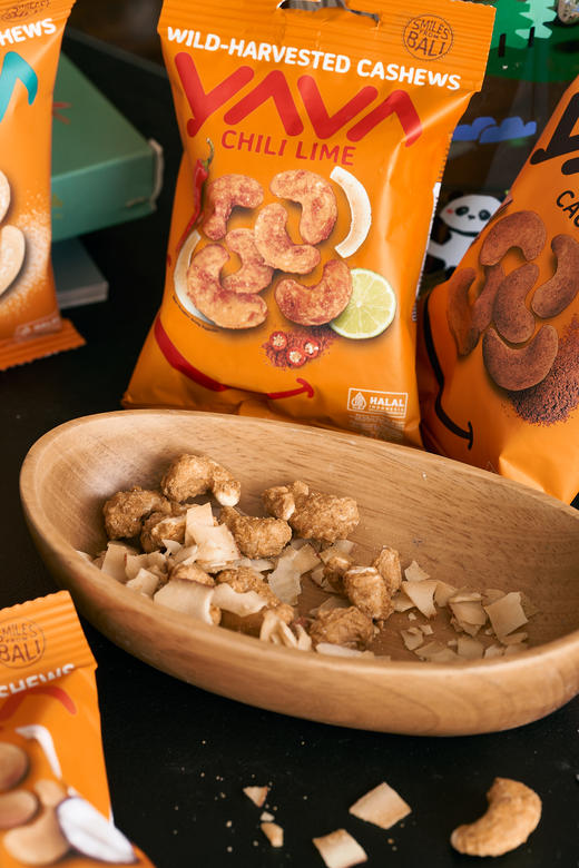 来自巴厘岛的火山腰果！多个独特口感组合，好好吃！醉人可可/椰子片伴侣/冬荫功青柠 每种都好吃！ 商品图1