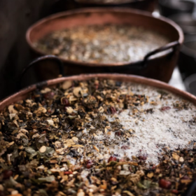 失眠别乱吃药！每天一勺它，晚上睡得香还不做梦，一觉到天亮！