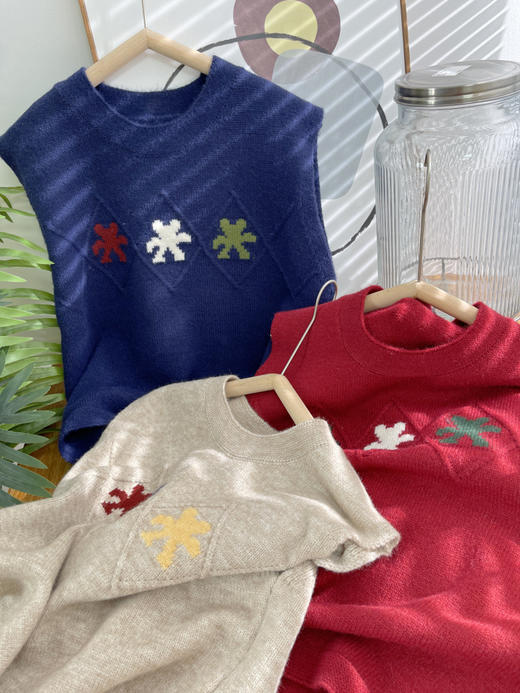 2025早春【日系甜美风 精致刺绣无袖马甲背心】宽松叠穿 学院风 针织坎肩上衣 商品图2