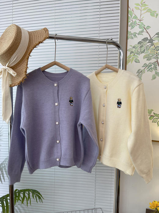 2025春新款【可爱小熊刺绣 套头毛衣女】宽松慵懒风 软糯圆领针织开衫 商品图2