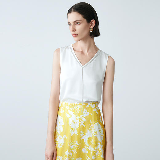 EITIE爱特爱夏季新款V领无袖简约小上衣7713413 商品图2