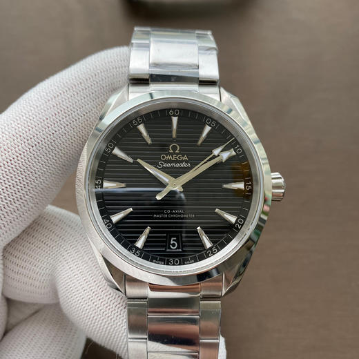 VS新品： 海马150米 Aqua Terra 天文台 41mm  1: 市场独家天然胶带 可胶带 钢带自由选择。 2: 精钢材质 水平“柚木”表盘尽显与众不同 商品图0