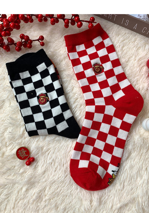 足装秀新品女棉质长筒袜龙年红运喜庆寓意刺绣新年送礼长邦女袜子 商品图3