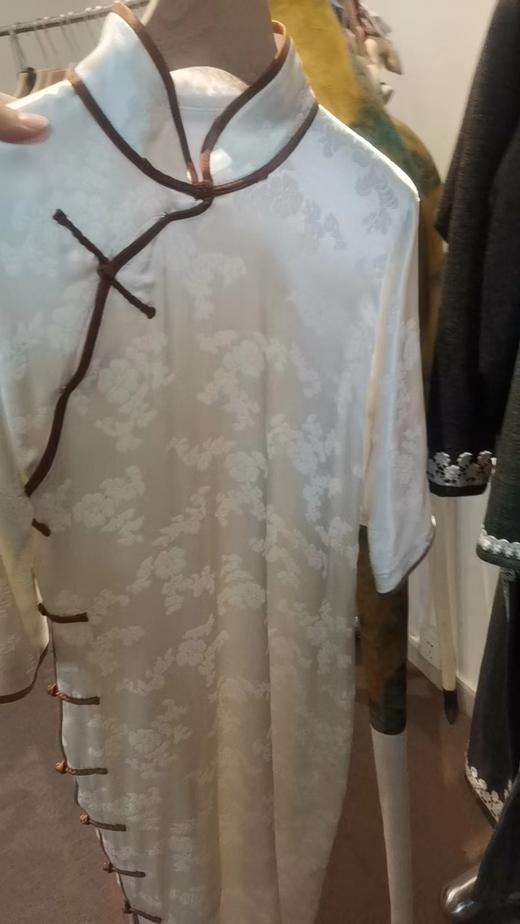 漫物记提花包边盘扣旗袍 商品图0