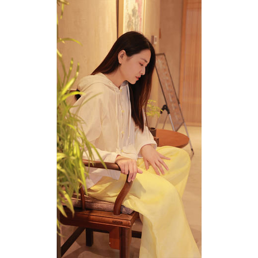 【线上专属】【春思系列】连帽外套（22705185-凝脂） 商品图3