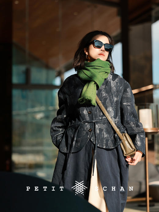 PETIT SCHAN小闪 CLO#430 brushwork 笔触 意大利进口棉麻色织提花可拆卸两穿风衣外套 商品图9