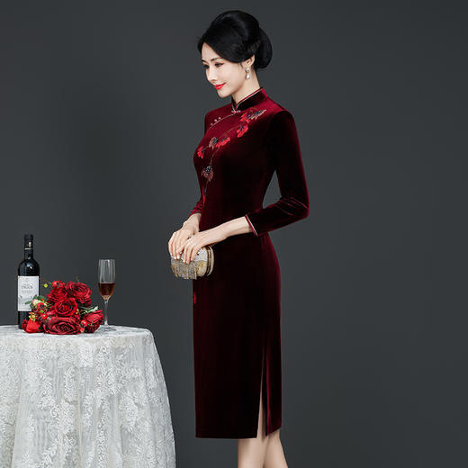 中年妈妈秋冬季加绒加厚保暖旗袍，长款高贵中老年女装金丝绒连衣裙YZL-851 商品图2