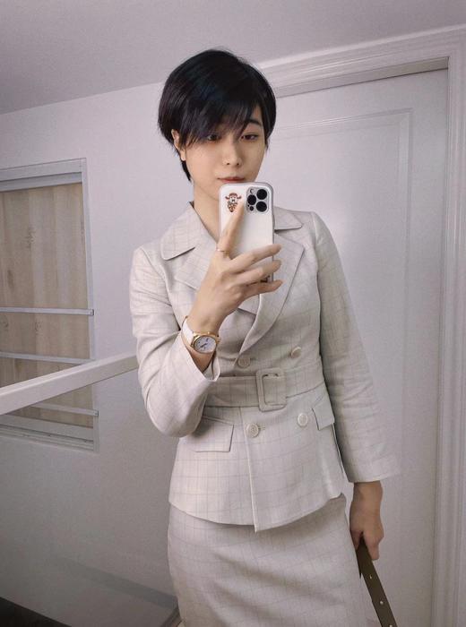 “克莱尔”J8303003A颈袖添香春秋季新款时尚职业装女装套装小西装套裙两件套正装J8303003A 商品图3