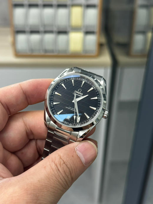 VS新品： 海马150米 Aqua Terra 天文台 41mm  1: 市场独家天然胶带 可胶带 钢带自由选择。 2: 精钢材质 水平“柚木”表盘尽显与众不同 商品图10