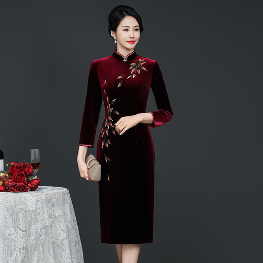 秋冬新款，手绘金丝绒裙子高端喜婆婆婚宴装年轻时尚妈妈装结婚礼服连衣裙YZL-853 商品图0