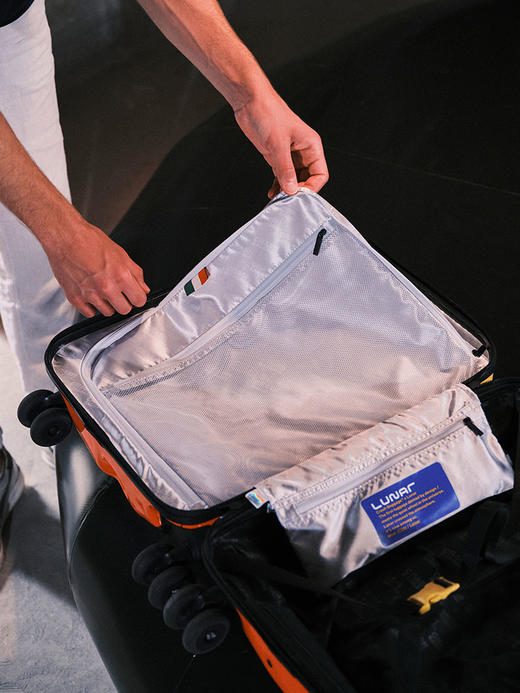 Crash Baggage LUNAR系列 落日色 20寸 意大利原创破损凹凸行李箱拉杆箱登机箱破损旅行箱减震轮 商品图3