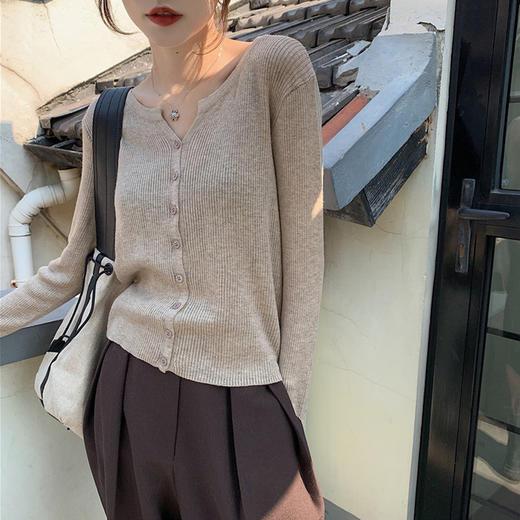 新款春秋款【高品质 针织开衫女外套】休闲显瘦 长袖毛衣打底衫 商品图3