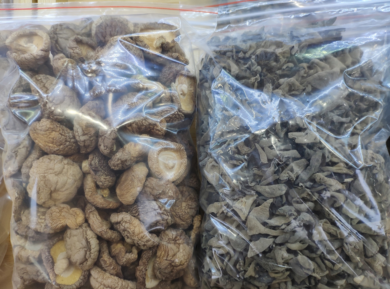 【精品干货合集】  包含鹿茸菇 、 花面香菇、东北木耳等；