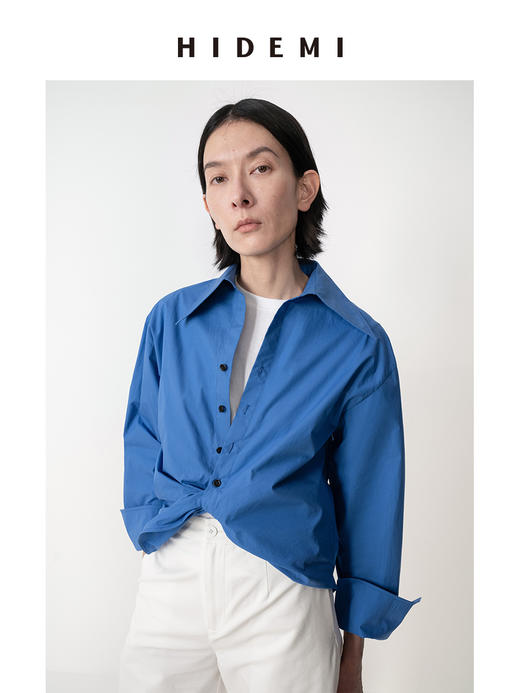 HIDEMI 极简设计感不对称扭结收腰短款衬衫 商品图1