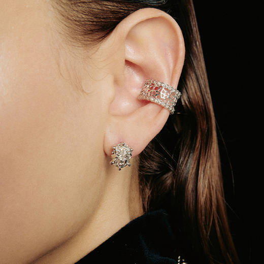 ATELIERSÓ 24SS KARAT 系列-鸽子蛋六爪耳钉 商品图1