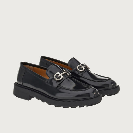 FERRAGAMO 菲拉格慕 男士 Gancini 装饰莫卡辛鞋 黑色 758380 商品图1