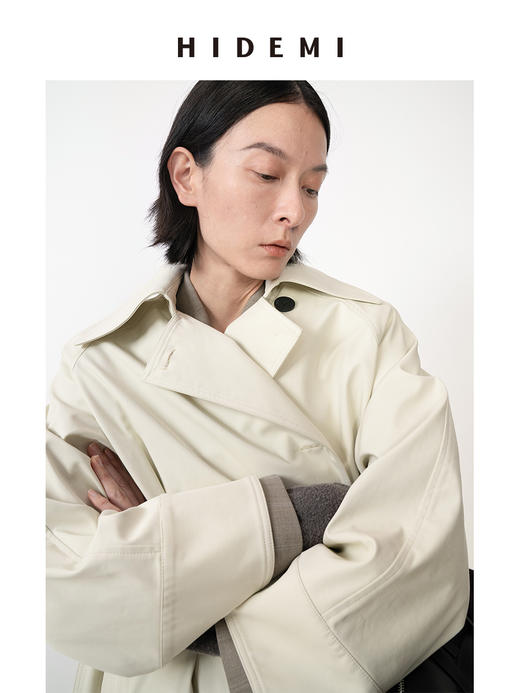 HIDEMI【佟丽娅同款】奶油米极简设计感大翻领斜纹廓形收腰长风衣 商品图4