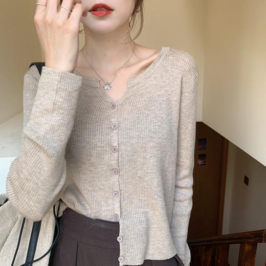 新款春秋款【高品质 针织开衫女外套】休闲显瘦 长袖毛衣打底衫 商品图4